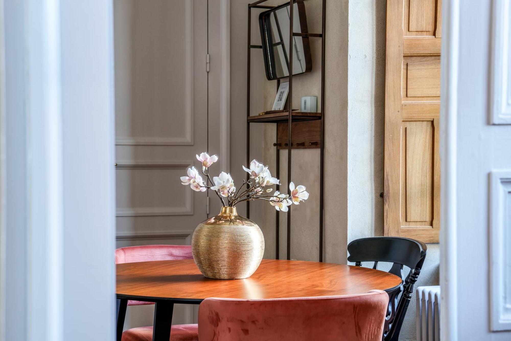 Appartement Raffine Vue Cathedrale, Jardin, Wifi Tours Zewnętrze zdjęcie